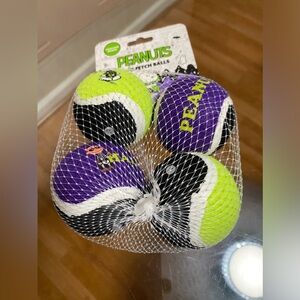 PEANUTS SNOOPY HALLOWEEN SQUEAKY TENNIS BALLS 4 PK DOG TOYS 2.5" NIP